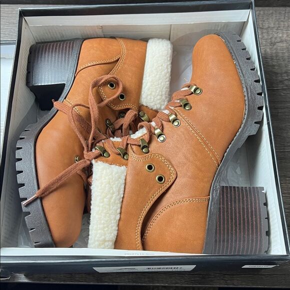 MIA Women’s Size 10 Cognac Tallia Luggage Sherpa Faux Fur Heeled Hiker Boot NEW - Picture 5 of 6